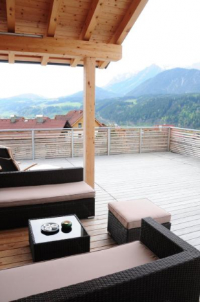 Отель Alpine Living – Appartements direkt an der Skipiste, Хаус